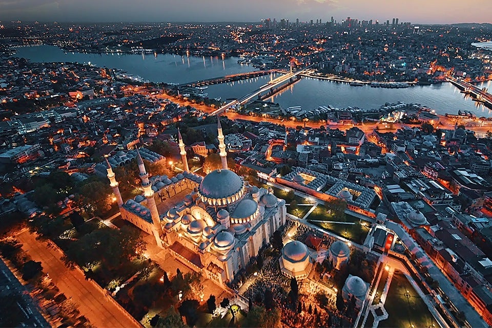 اكتشاف إسطنبول — جسر بين القارات